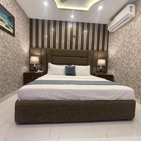 Hotel Croydon International راوالبيندي المظهر الخارجي الصورة