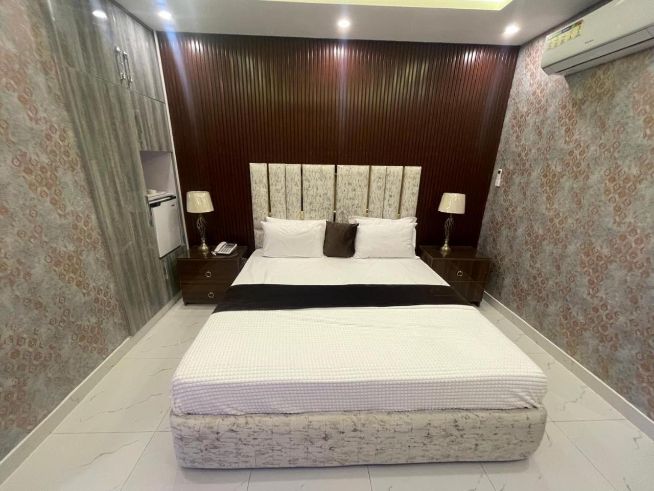 Hotel Croydon International راوالبيندي المظهر الخارجي الصورة