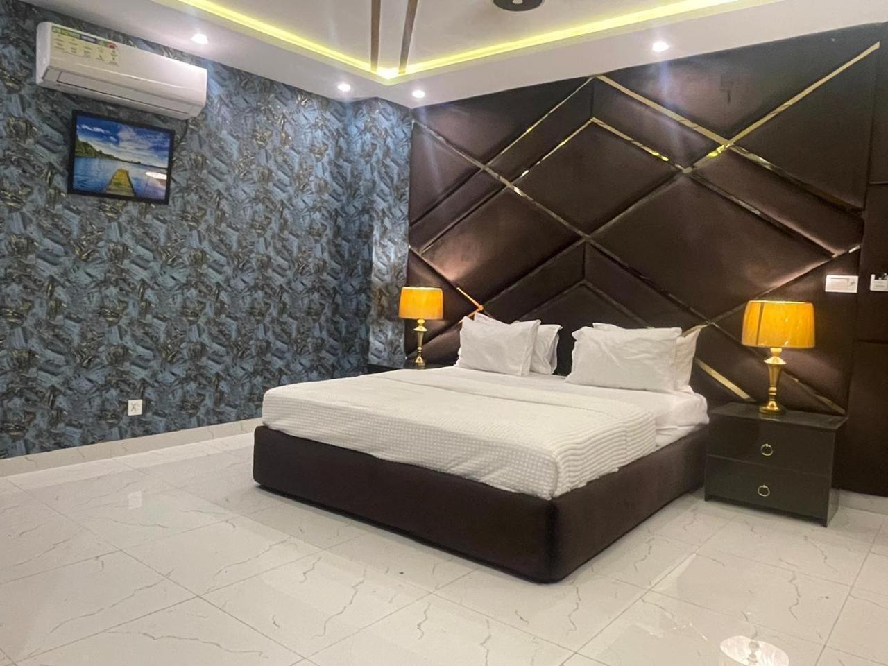 Hotel Croydon International راوالبيندي المظهر الخارجي الصورة