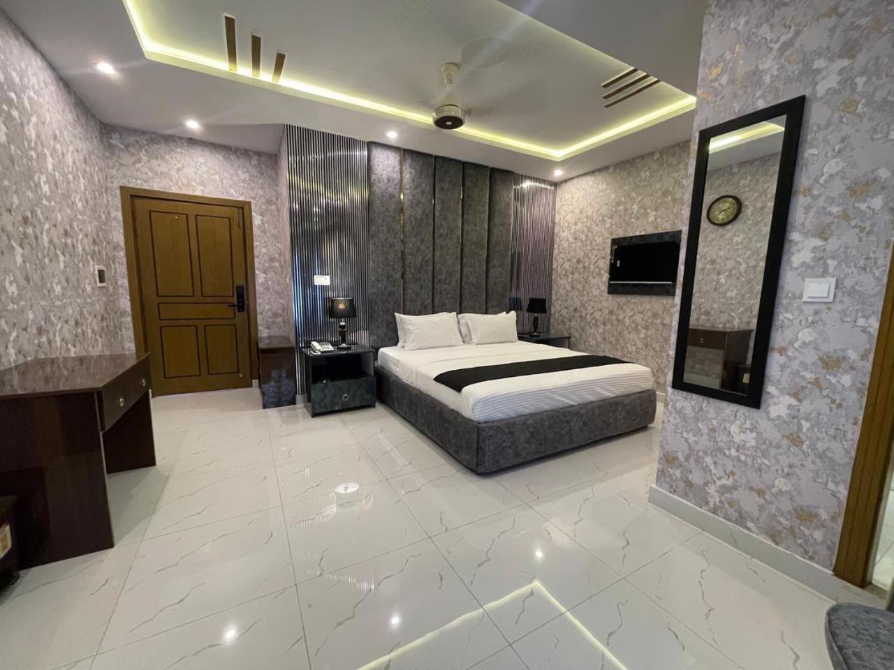 Hotel Croydon International راوالبيندي المظهر الخارجي الصورة
