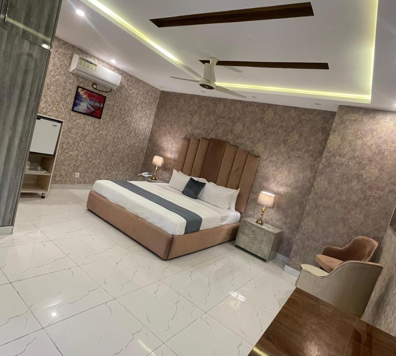 Hotel Croydon International راوالبيندي المظهر الخارجي الصورة