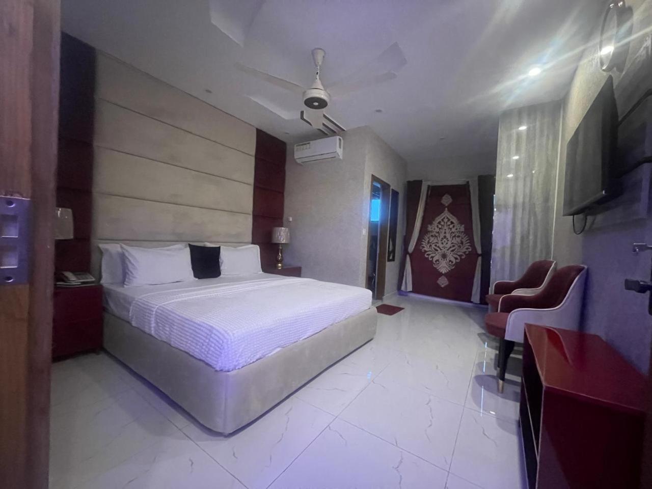 Hotel Croydon International راوالبيندي المظهر الخارجي الصورة